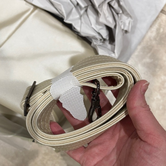 NWT Lug Half Plunge Metallic Champagne Shoulder Bag - Picture 5 of 10